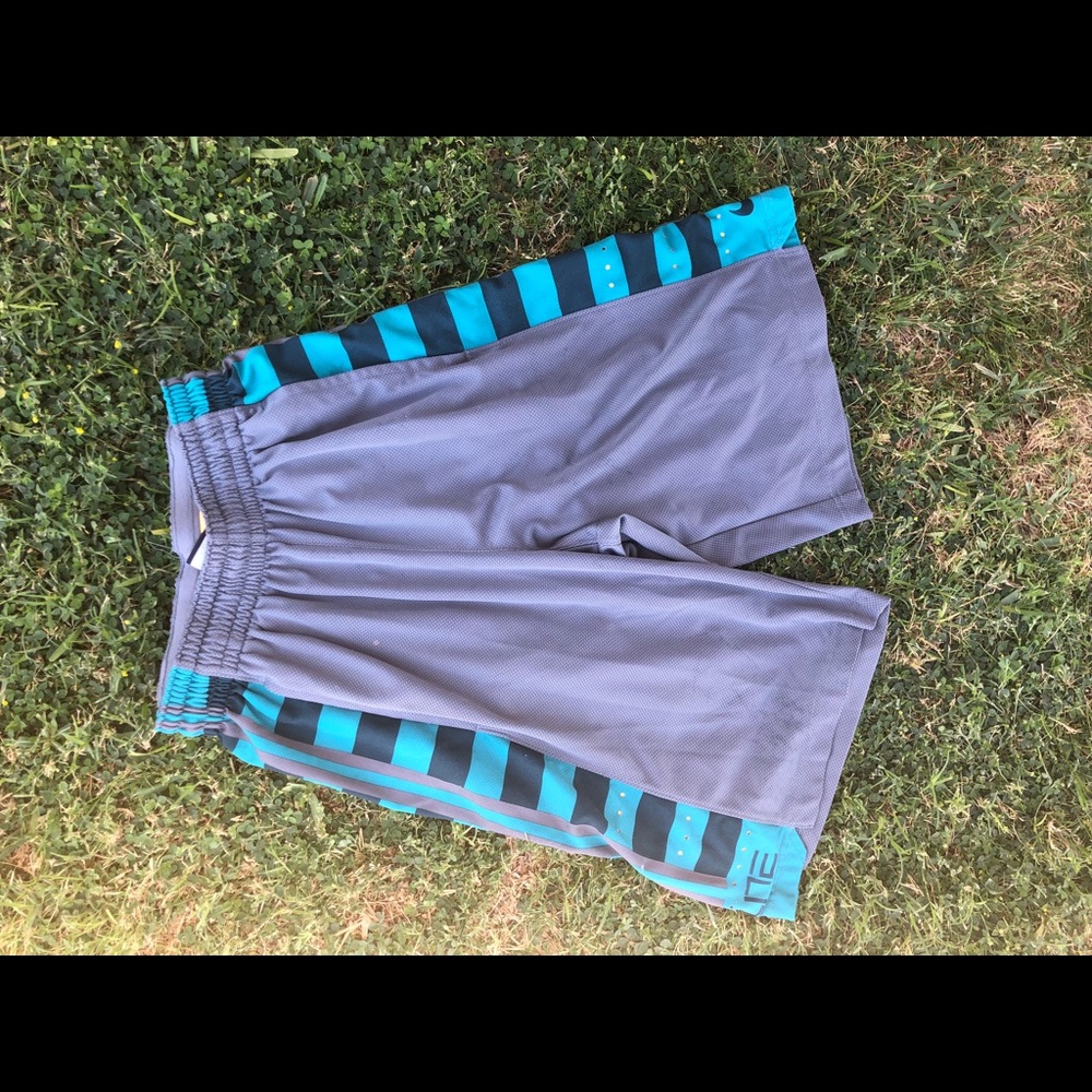 ⚠️Limited Time⚠️Nike Ellie Basketball Shorts